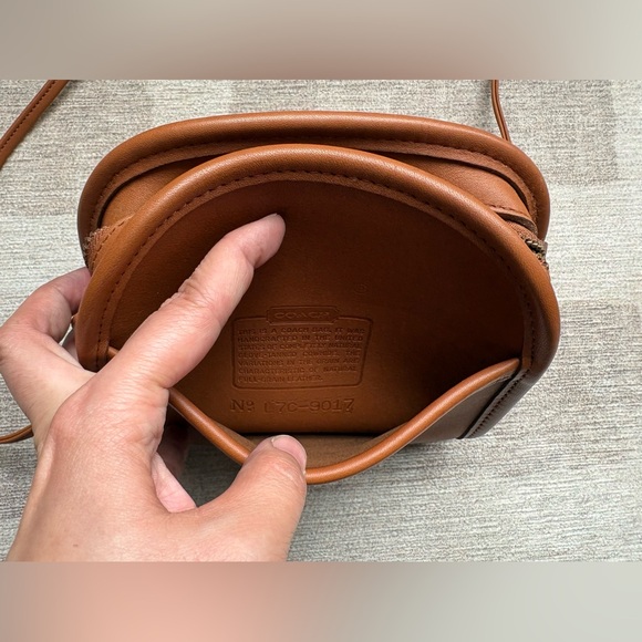 COACH Vintage Abbie British Tan Leather Crossbody Shoulder Bag Handbag 9017 - Picture 8 of 10